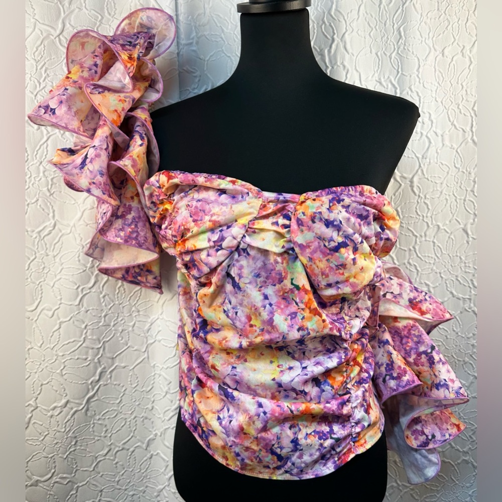 PrettyLittleThing- PLUS LILAC FLORAL PRINT PUFF SLEEVE BARDOT CROP TOP (16) - Picture 4 of 13